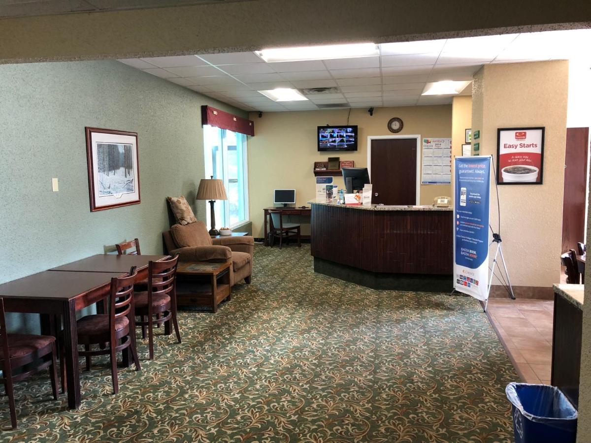 Econo Lodge Inn & Suites Wisconsin Dells Exterior foto
