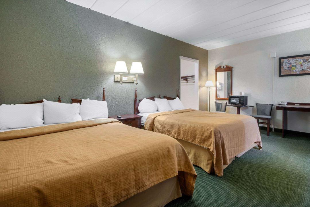 Econo Lodge Inn & Suites Wisconsin Dells Exterior foto