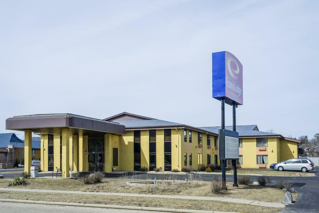 Econo Lodge Inn & Suites Wisconsin Dells Exterior foto